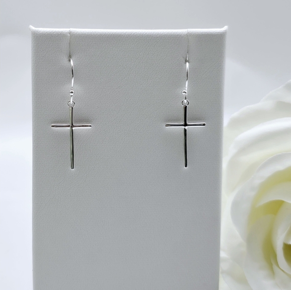 ❤️ THE CROSS DROP EARRING - Picture 6 of 6